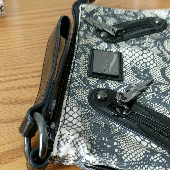 Betseyville wristlet Final Price - Picture 8 of 8